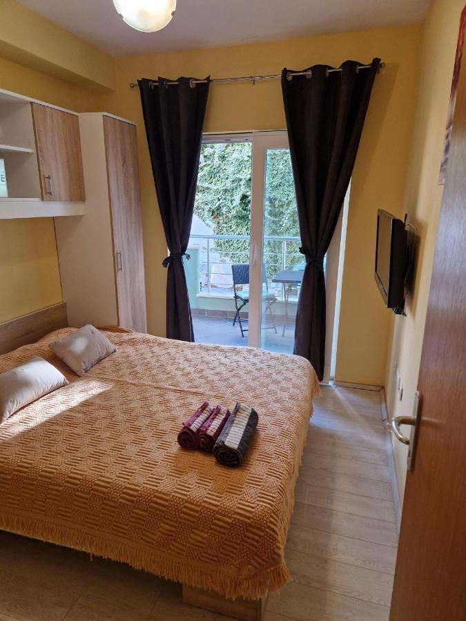 Apartments Ivano Klek Bagian luar foto