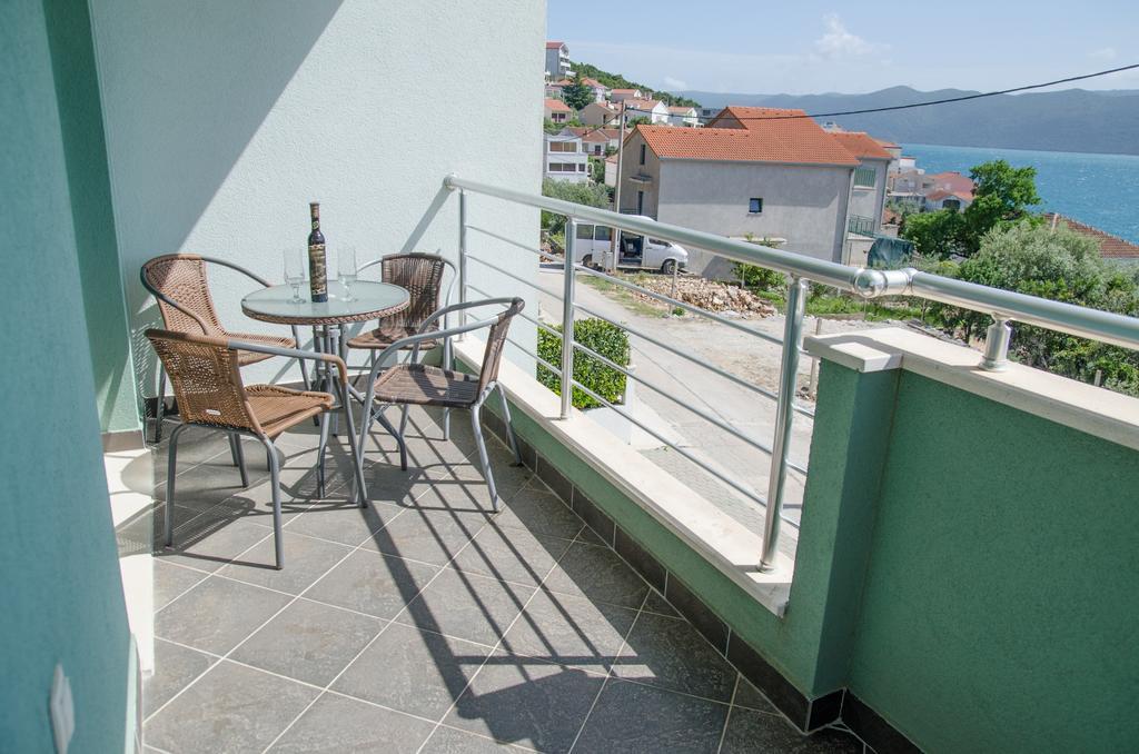 Apartments Ivano Klek Bagian luar foto